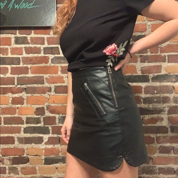 UO Silence + Noise Black Faux Leather Skirt - Picture 8 of 9